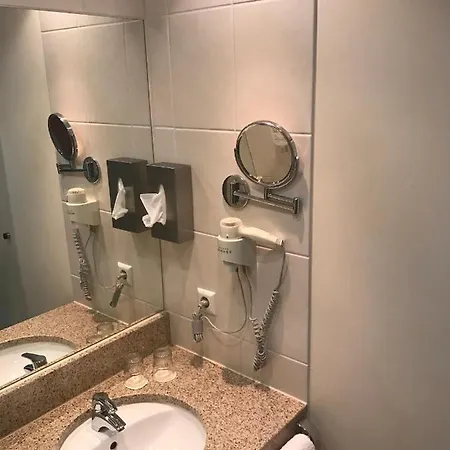 Airport Paderborn 3*