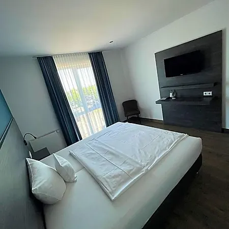 Hotel Airport Paderborn 3*